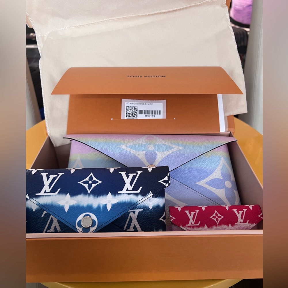 Louis Vuitton 2020 Limited Edition Monogram Escale Kiragami Pochette Set